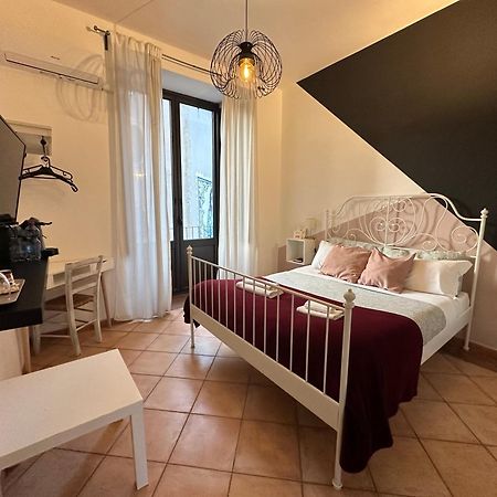Palazzo Curro Hotel Катания Екстериор снимка