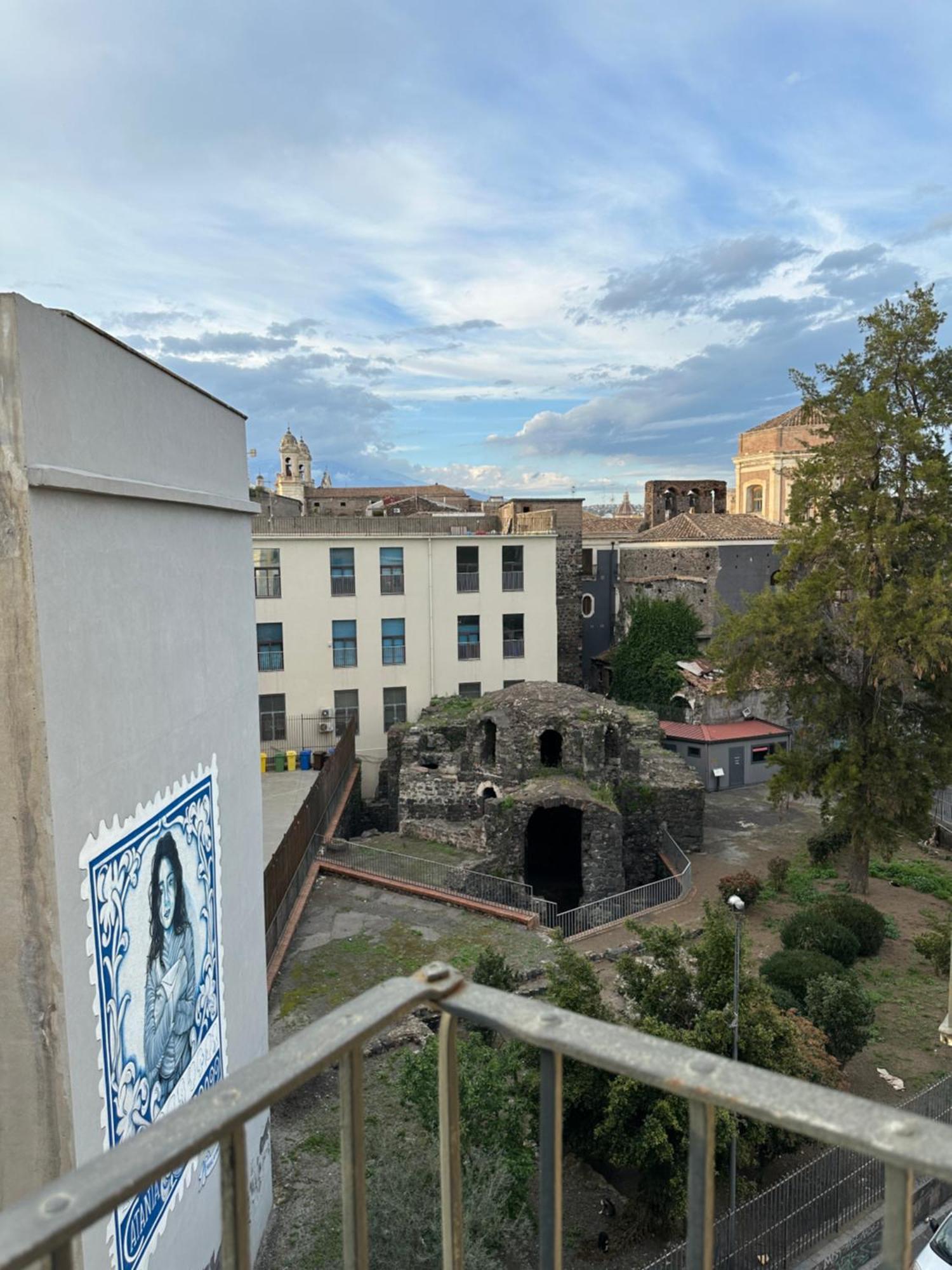 Palazzo Curro Hotel Катания Екстериор снимка