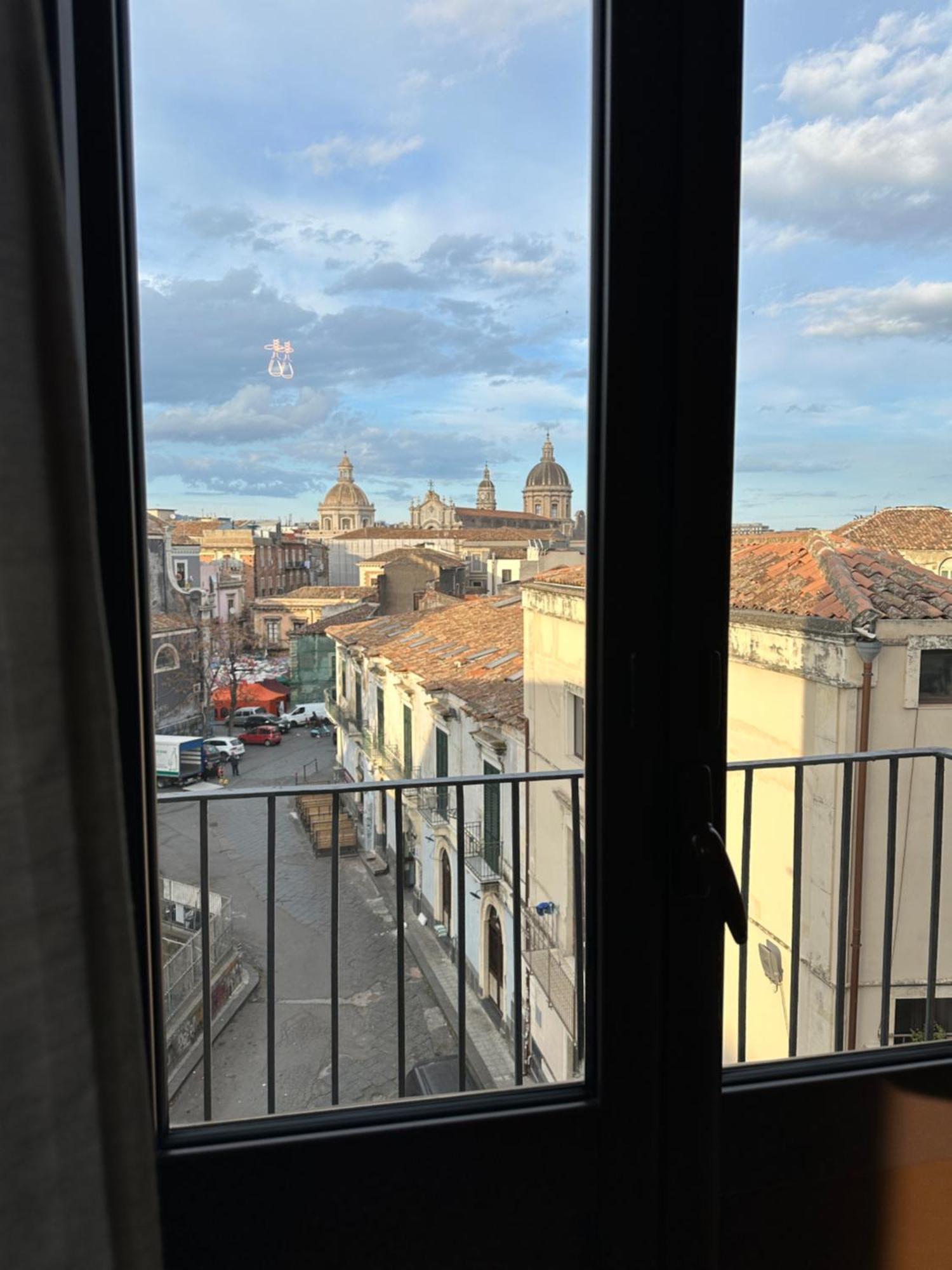 Palazzo Curro Hotel Катания Екстериор снимка